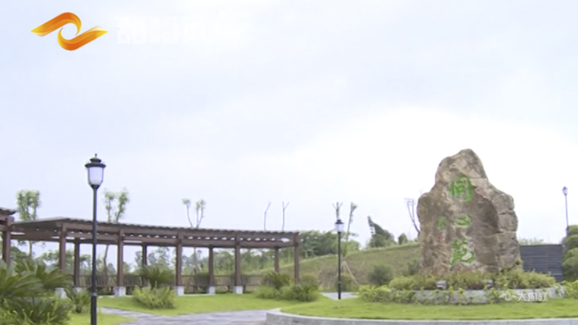 281698_1593226982456224.jpg 塔山3.jpg