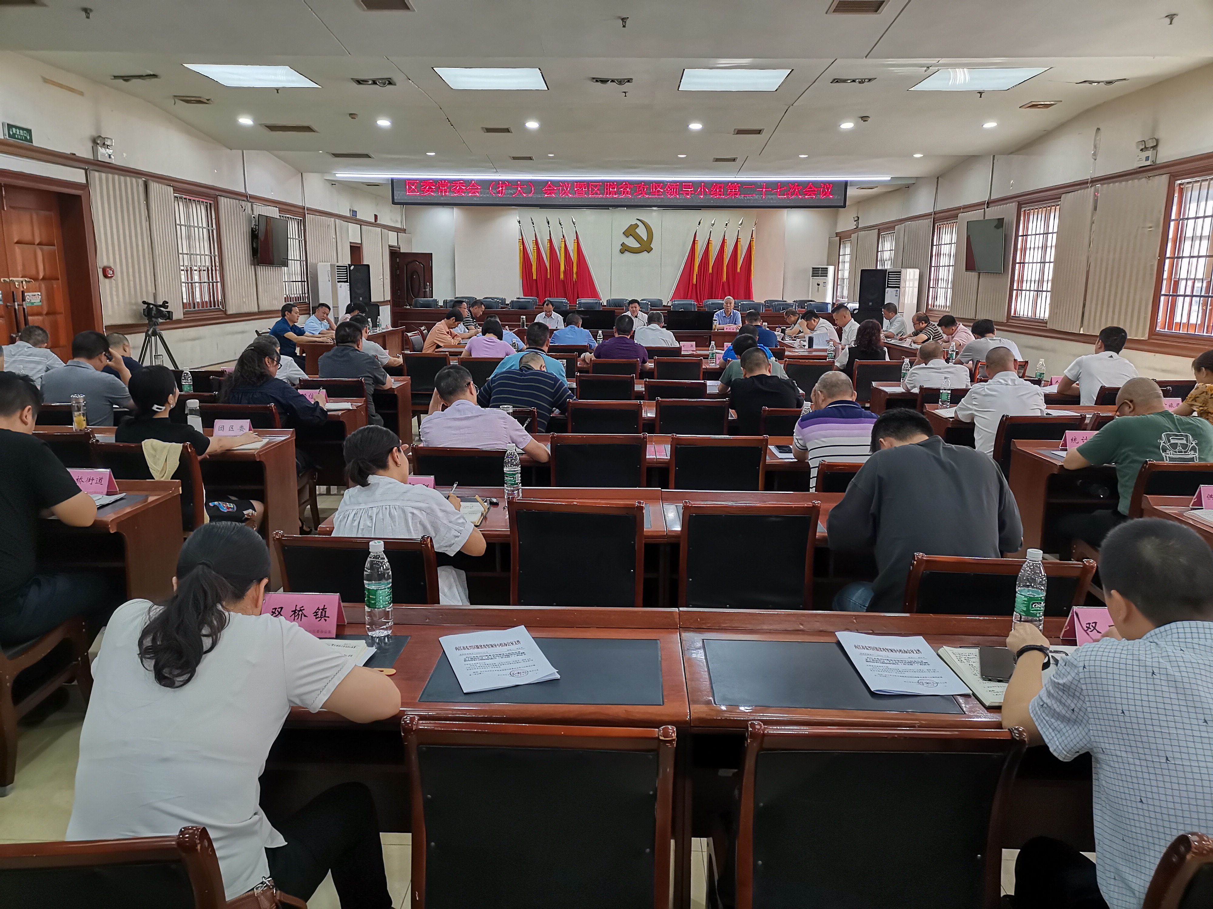 281698_1593830417267918.jpg 281698_1593830417267918.jpg