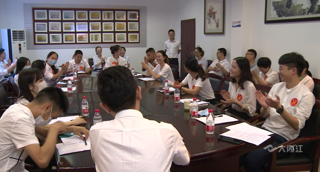 281877_1593746814213397.jpg 4.jpg