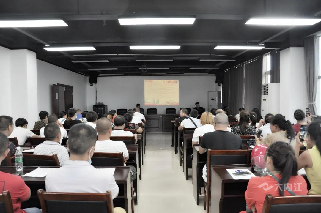 281877_1593747276502042.jpg 010.jpg