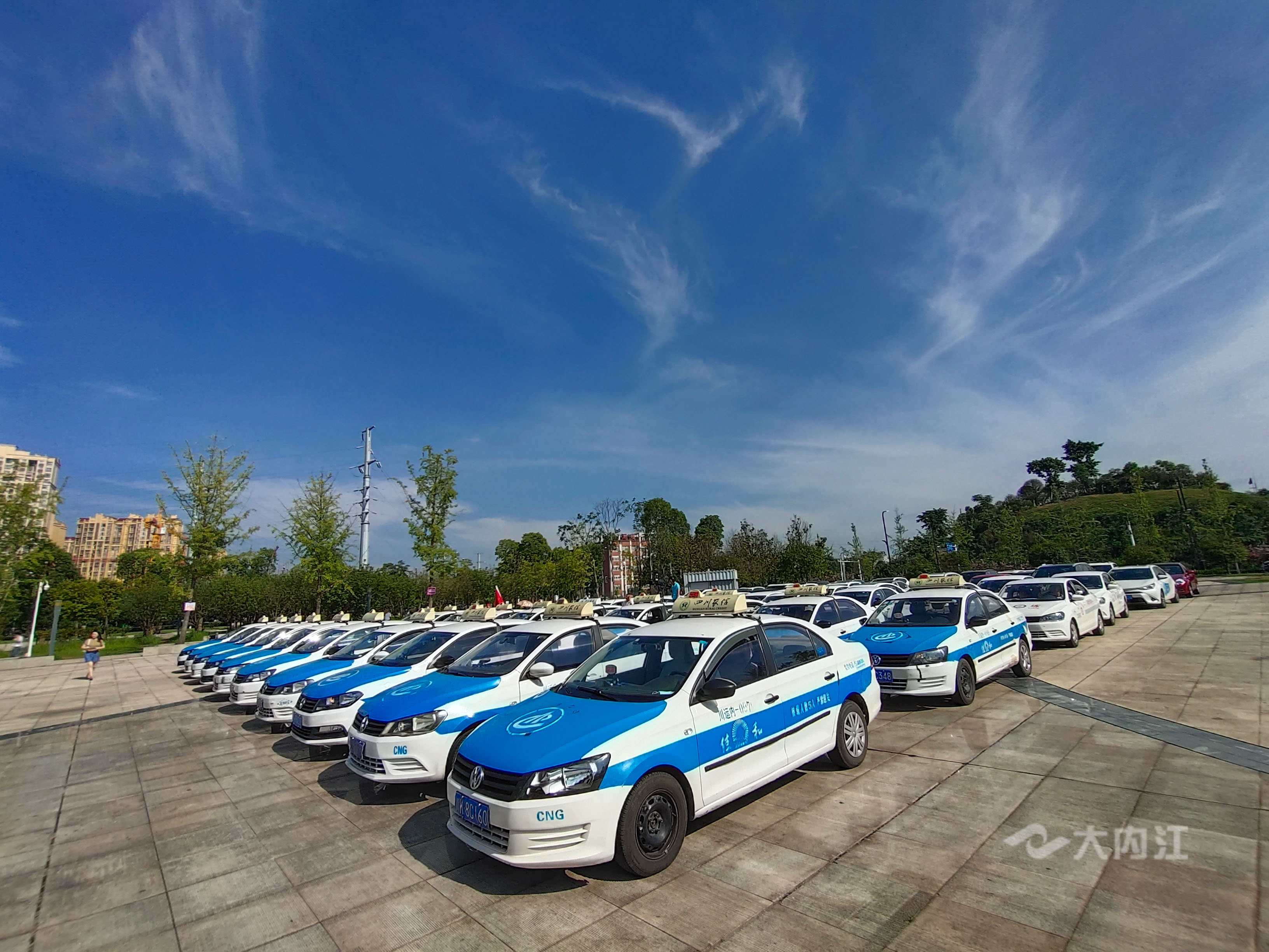 281877_1593770232308827.jpg 00.jpg