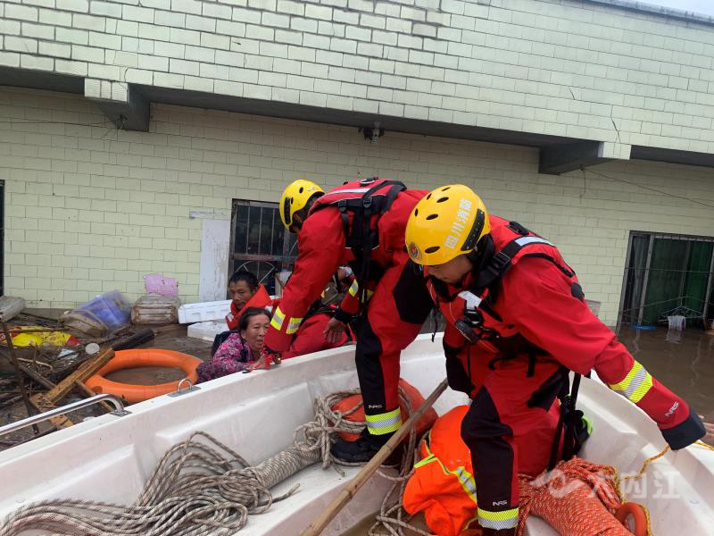 281877_1597743289785177.jpg 3.jpg