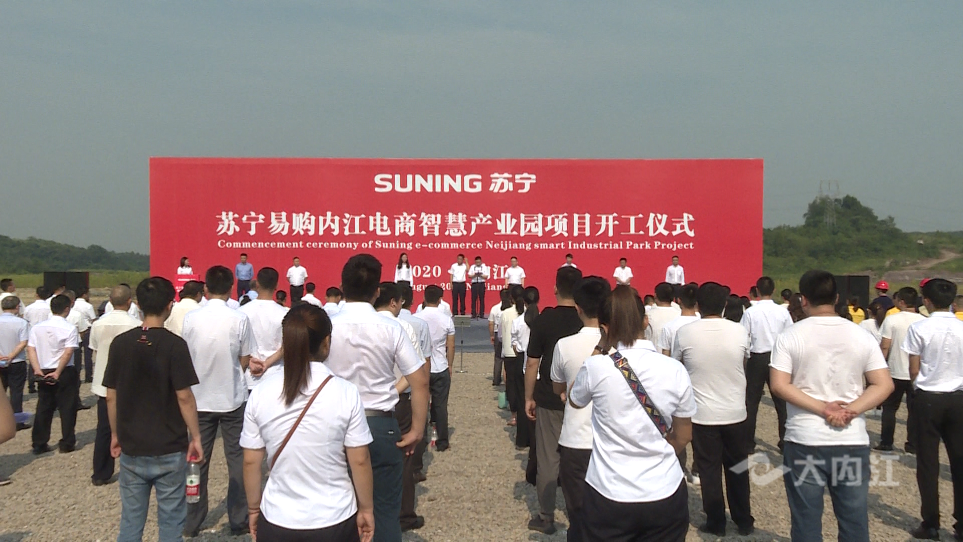 281886_1598591077604916.bmp 729_7488_01.00_00_37_14.Still006.bmp