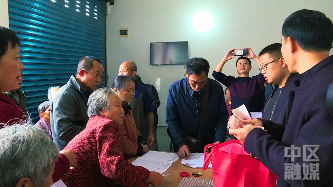 281877_1602998843162328.jpg 5.jpg