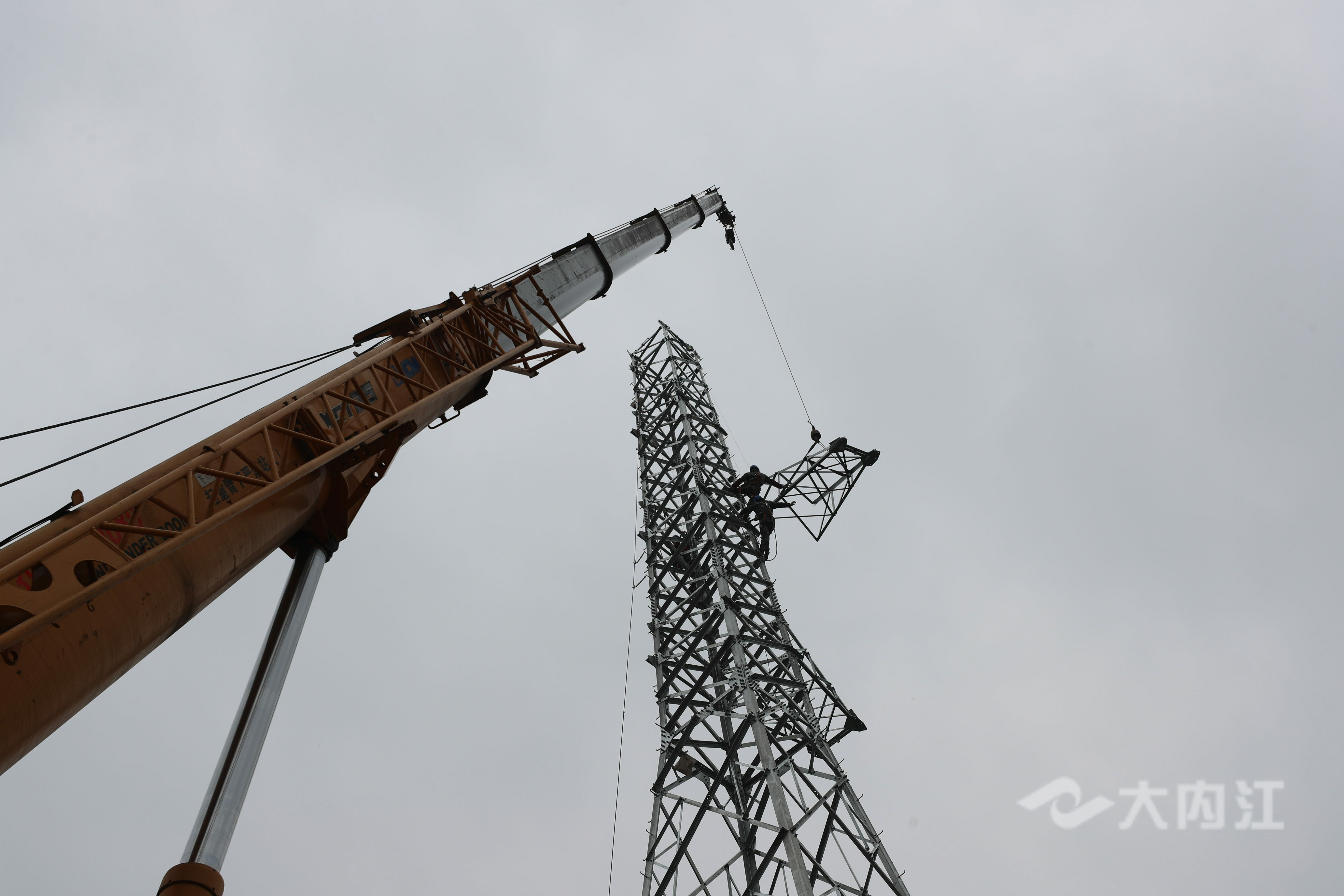 281877_1605317250980134.jpg 师院.jpg