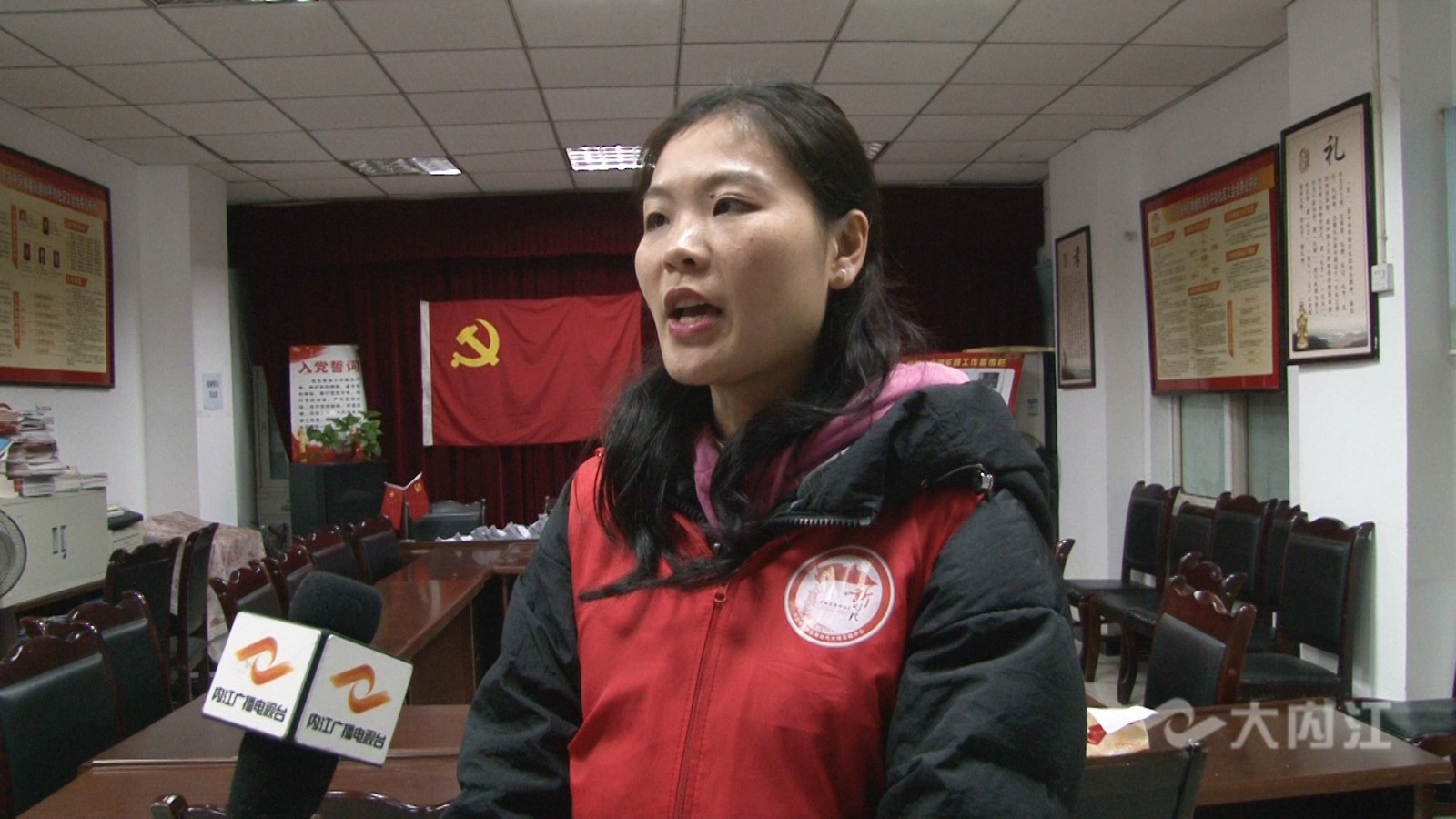 市中区牌楼街道和平社区党委副书记康慨.jpg