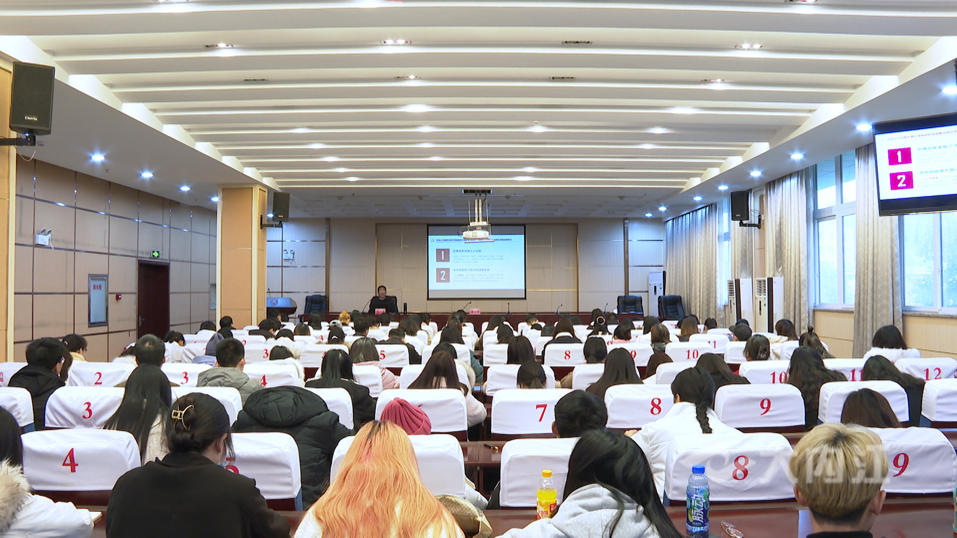 市委团建团走进内江师院1.jpg
