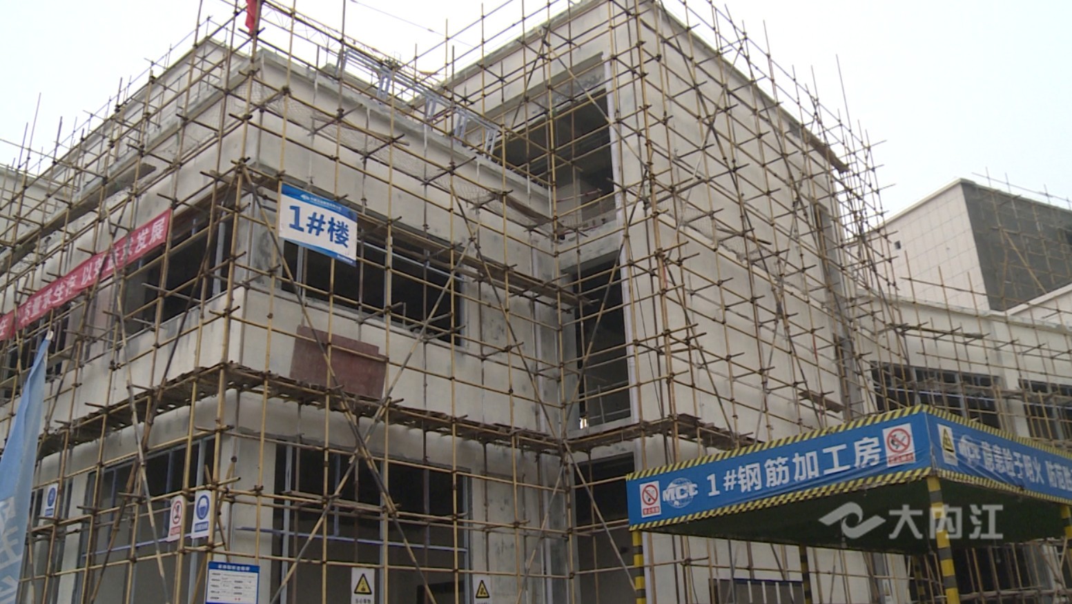 电子产业标准厂房 (4).jpg