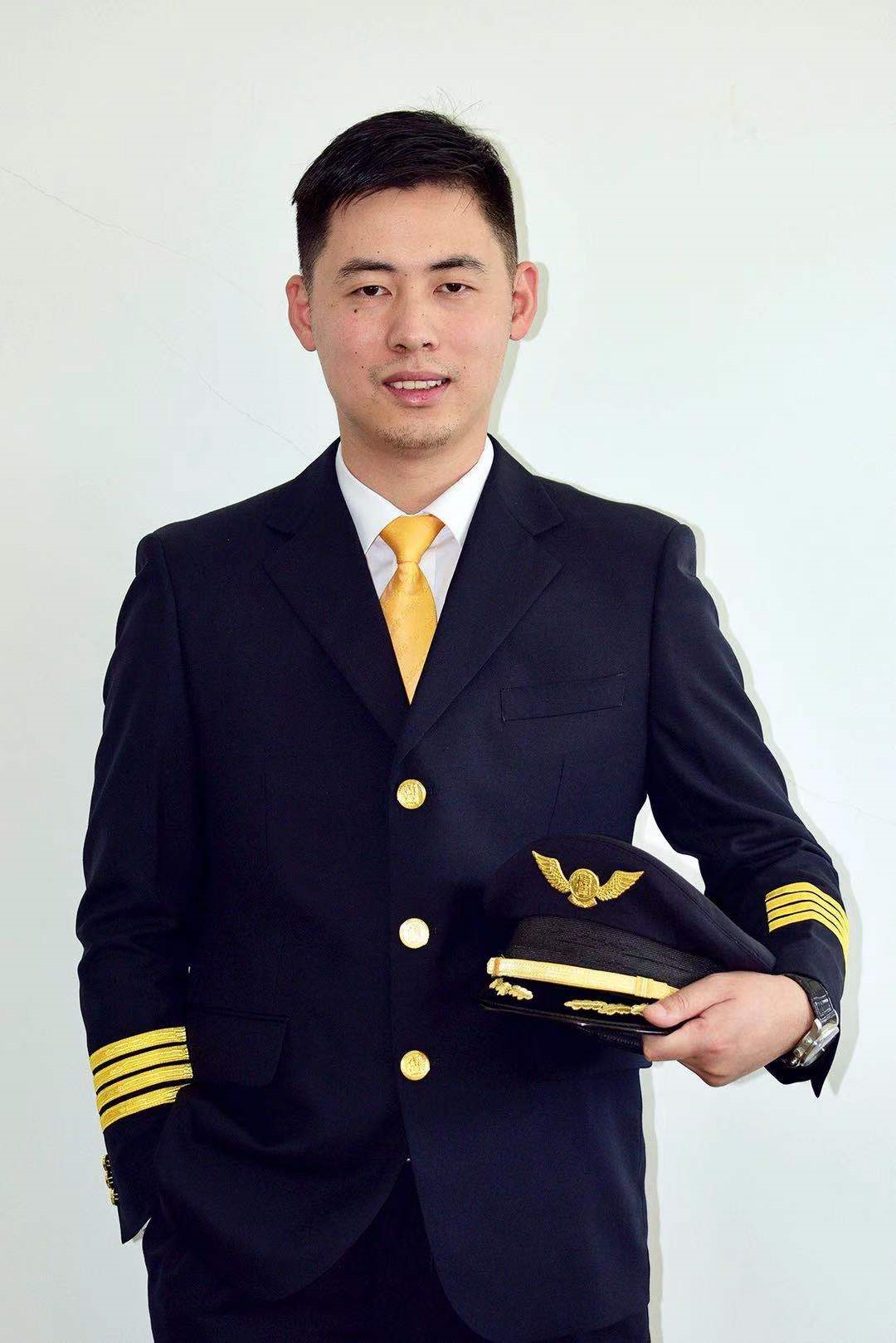 282377_1611285201309391.png 飞机21.png