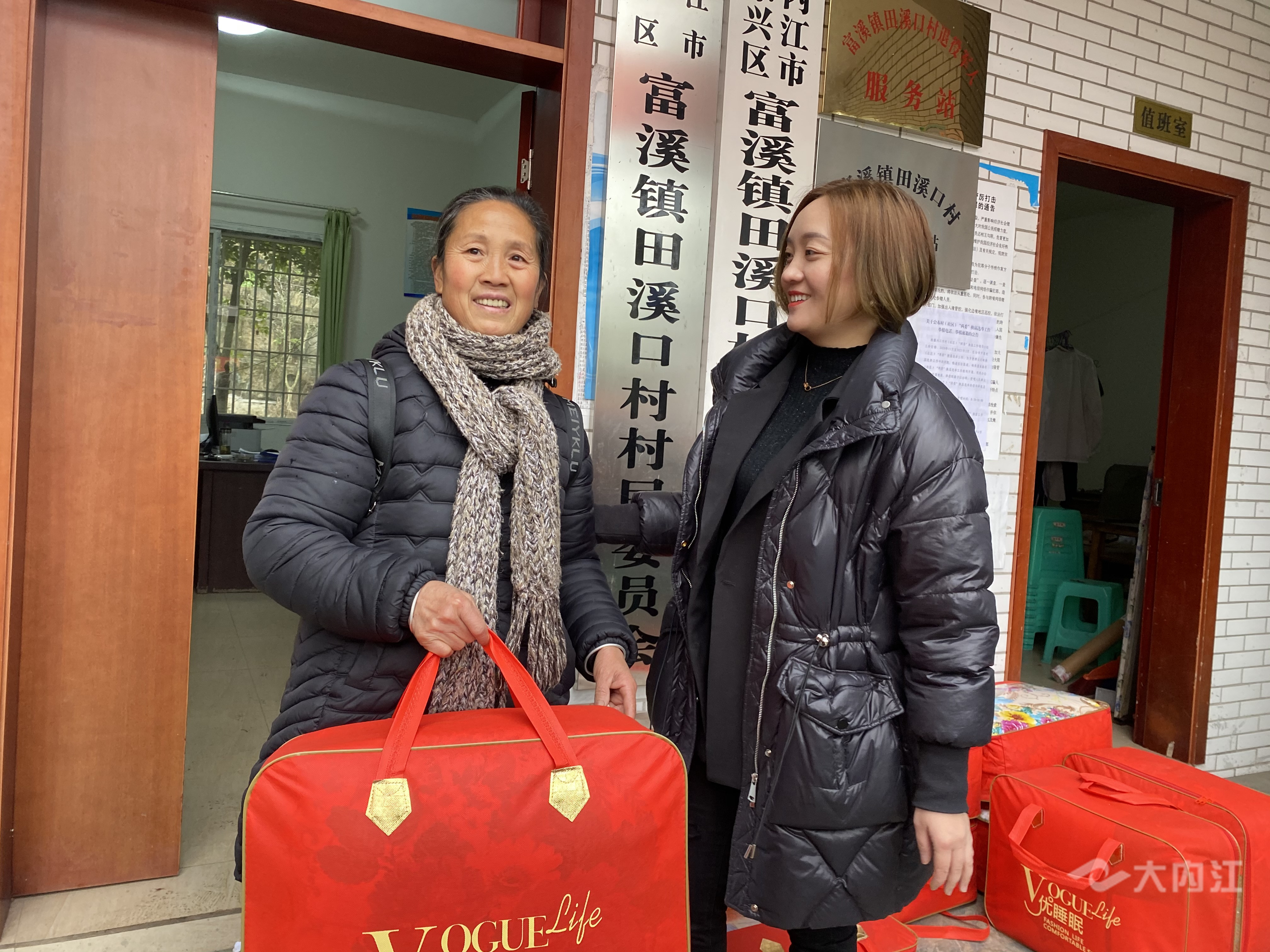 282377_1611576692888314.jpg 爱心7.jpg