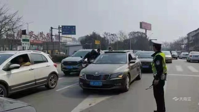 春节交警 (1)_副本.jpg