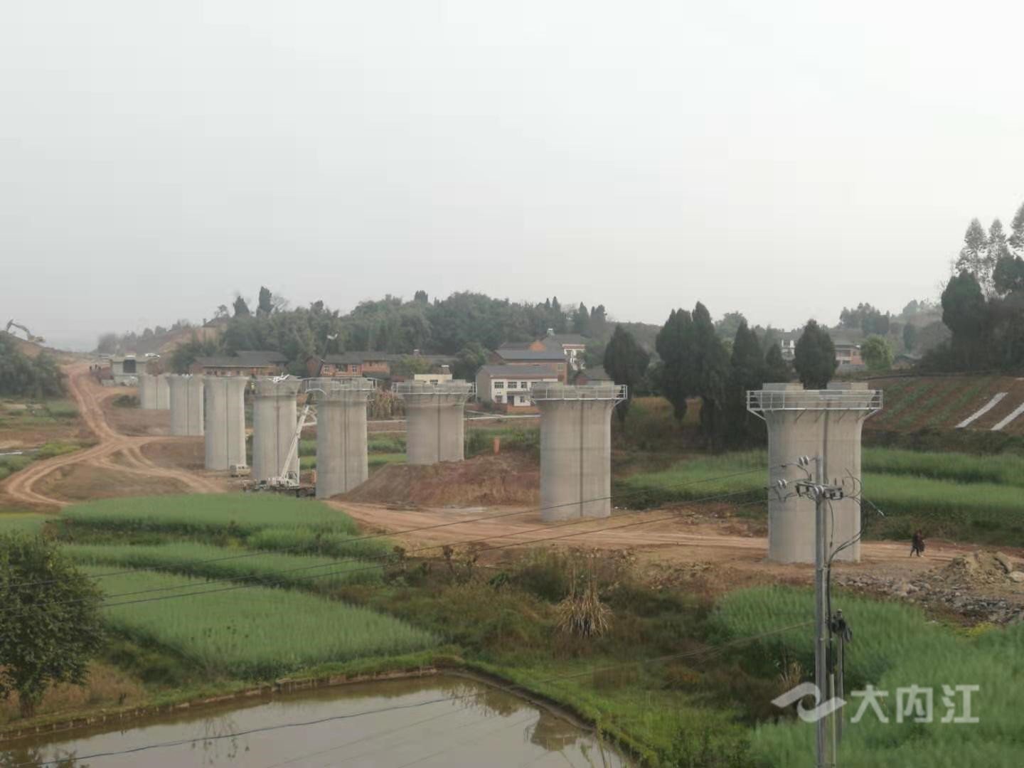 282377_1615943113582853.jpg 成渝4_副本.jpg