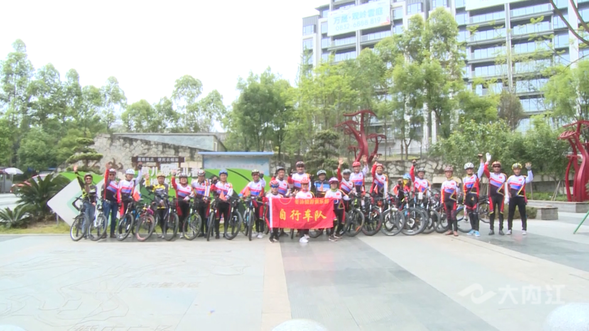 282035_1621059159196564.jpg 10.jpg