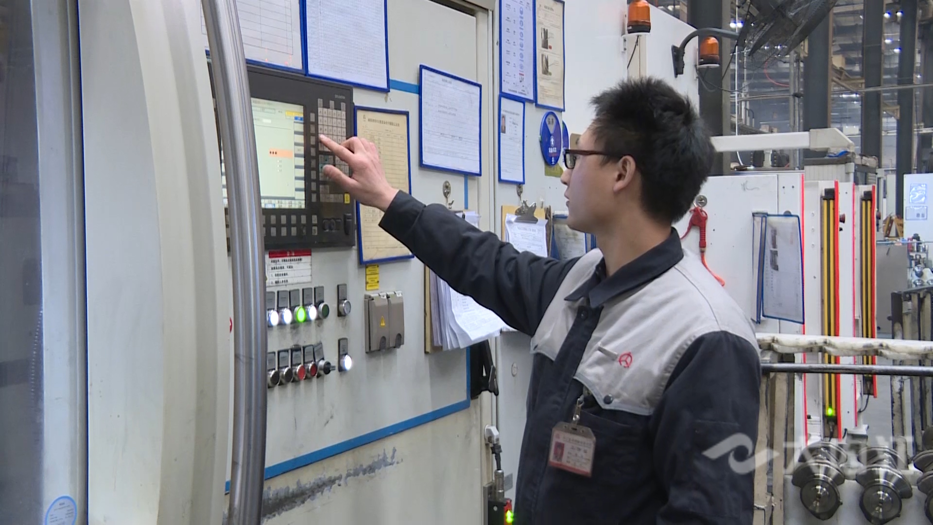 新媒体 首席技师彭波.00_00_23_01.静止009.jpg