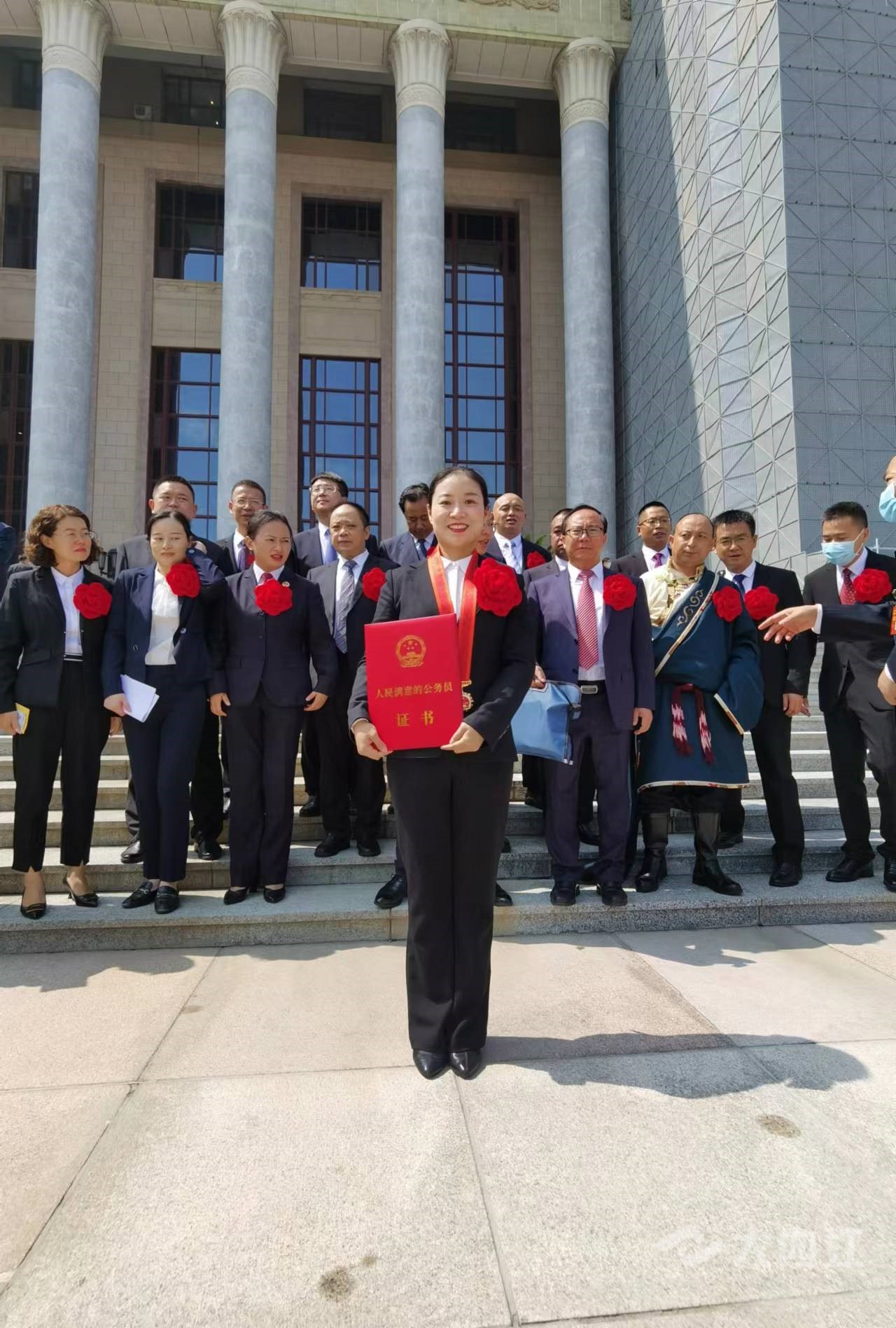 286144_1661864438746471.jpg 3.jpg