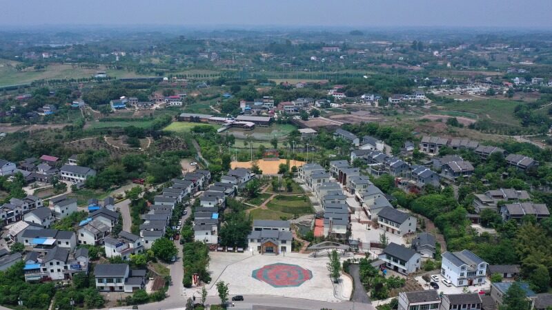 内江市市中区尚腾新村。王斌摄